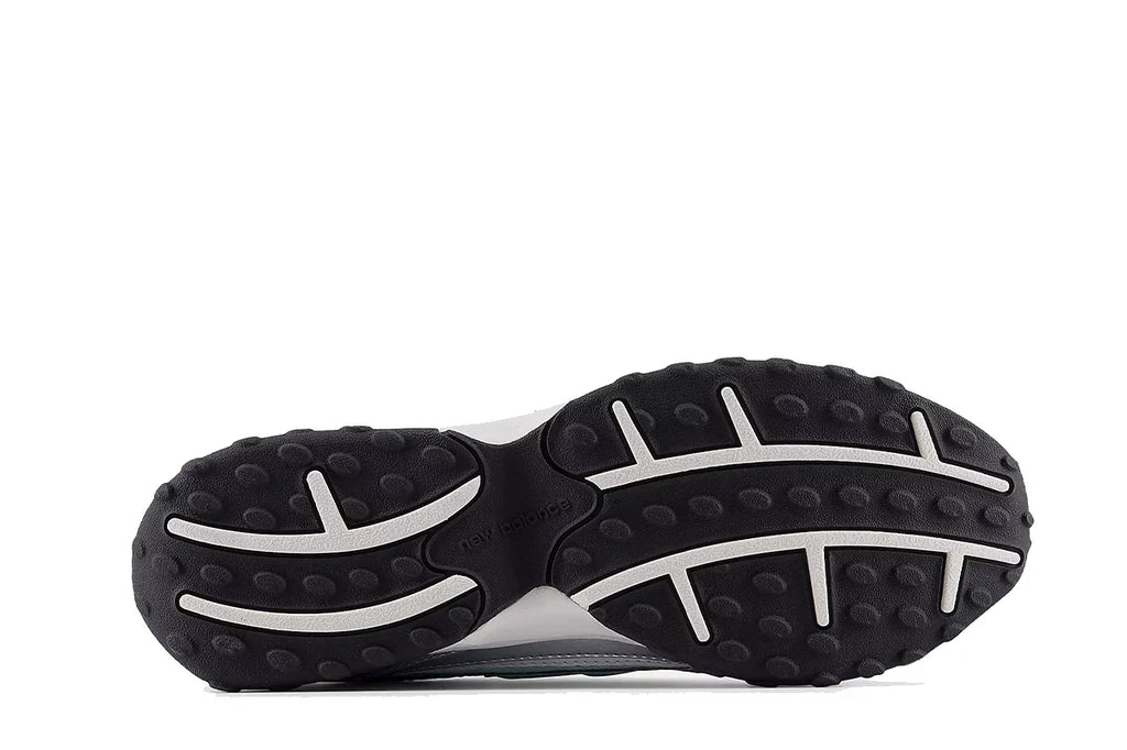 New Balance 204L Light Silver Metallic Prata