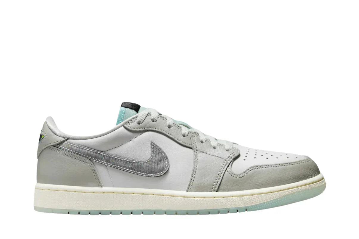 Air Jordan 1 Low "Lunar New Year" Photon Dust Cinza