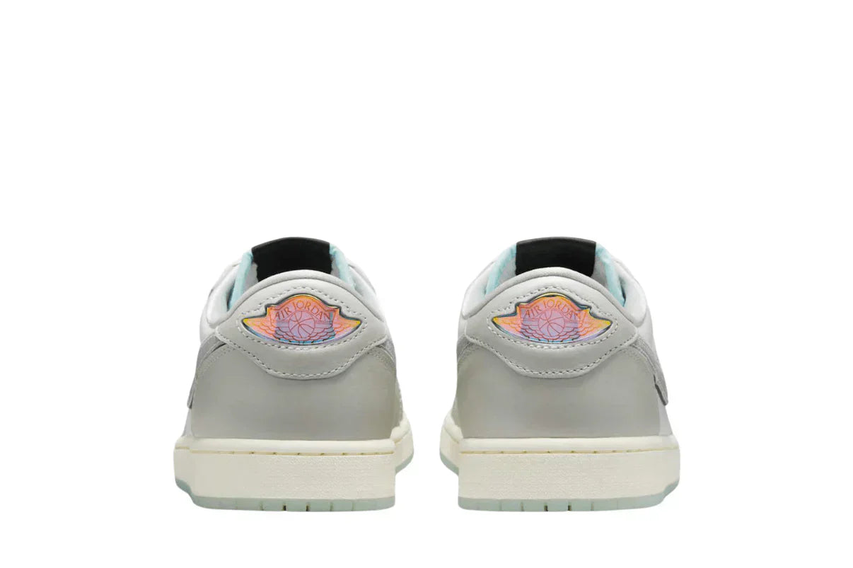 Air Jordan 1 Low "Lunar New Year" Photon Dust Cinza