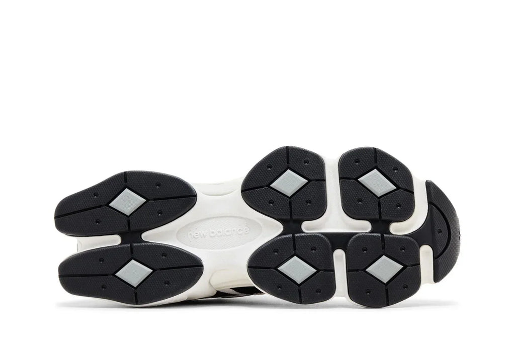 New Balance 9060 Reflection Black Suede Branco