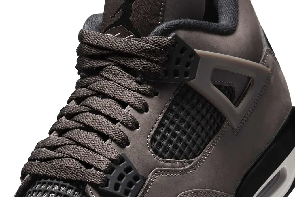 Nike Air Jordan 4 Cave Stone and Black Marrom